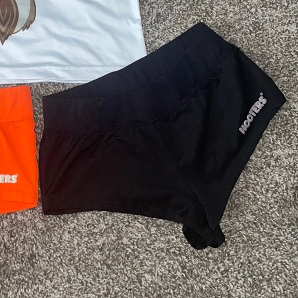 New hooters shorts Xs